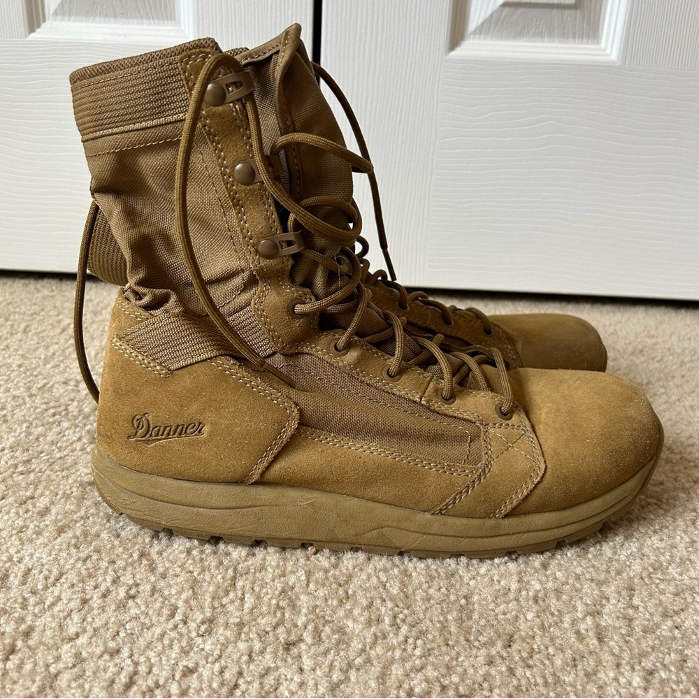 Danner Tachyon boots in coyote, men’s size 10.5
